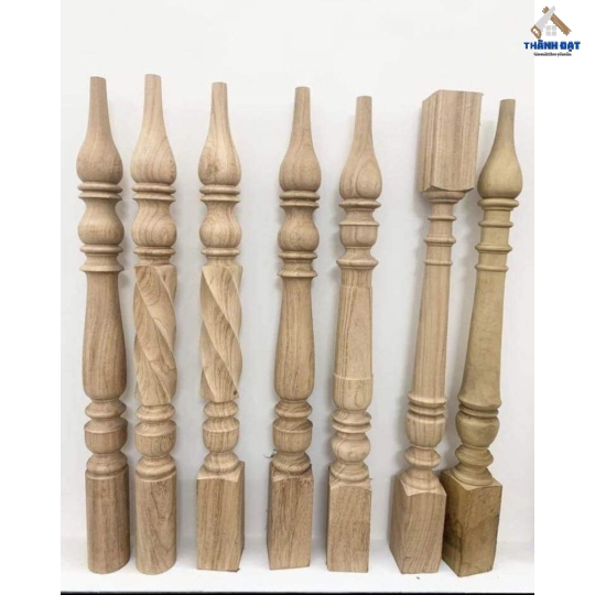 Trụ Cầu Thang Gỗ Tròn